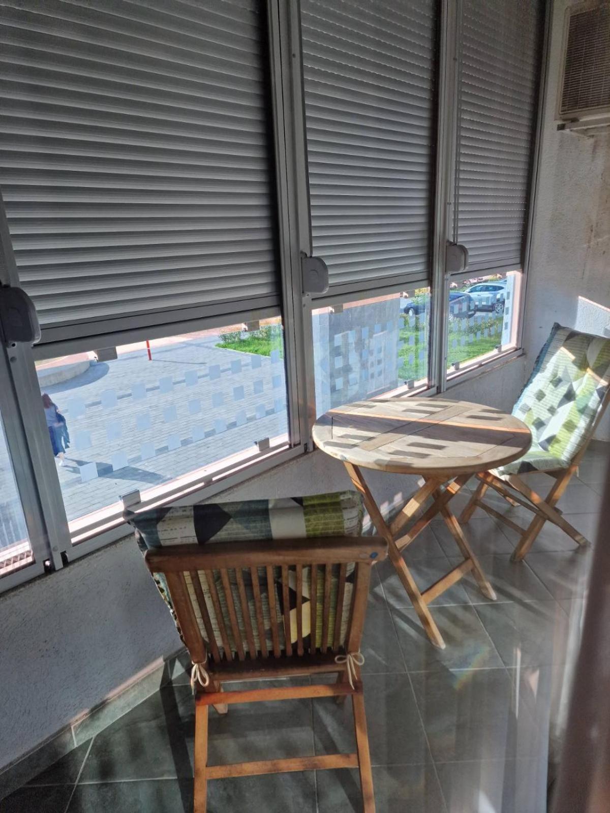 Maxim Compass Apartment Podgorica Buitenkant foto