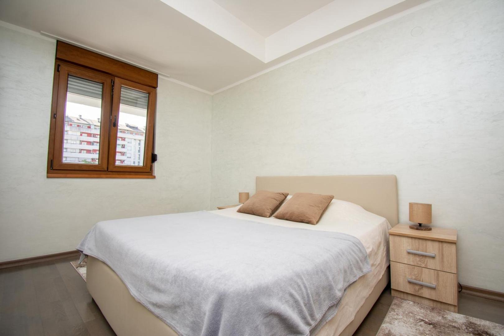 Maxim Compass Apartment Podgorica Buitenkant foto